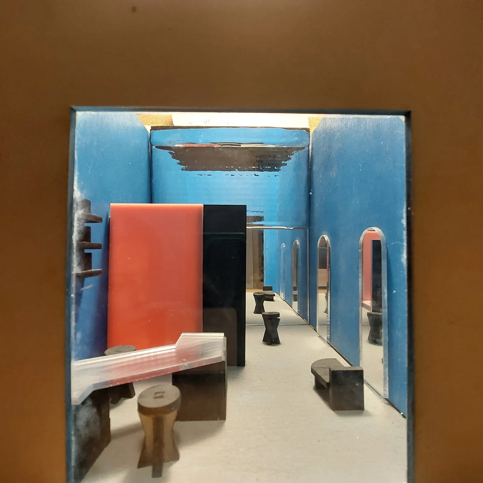 Primo modello fisico dello spazio MASCROOM