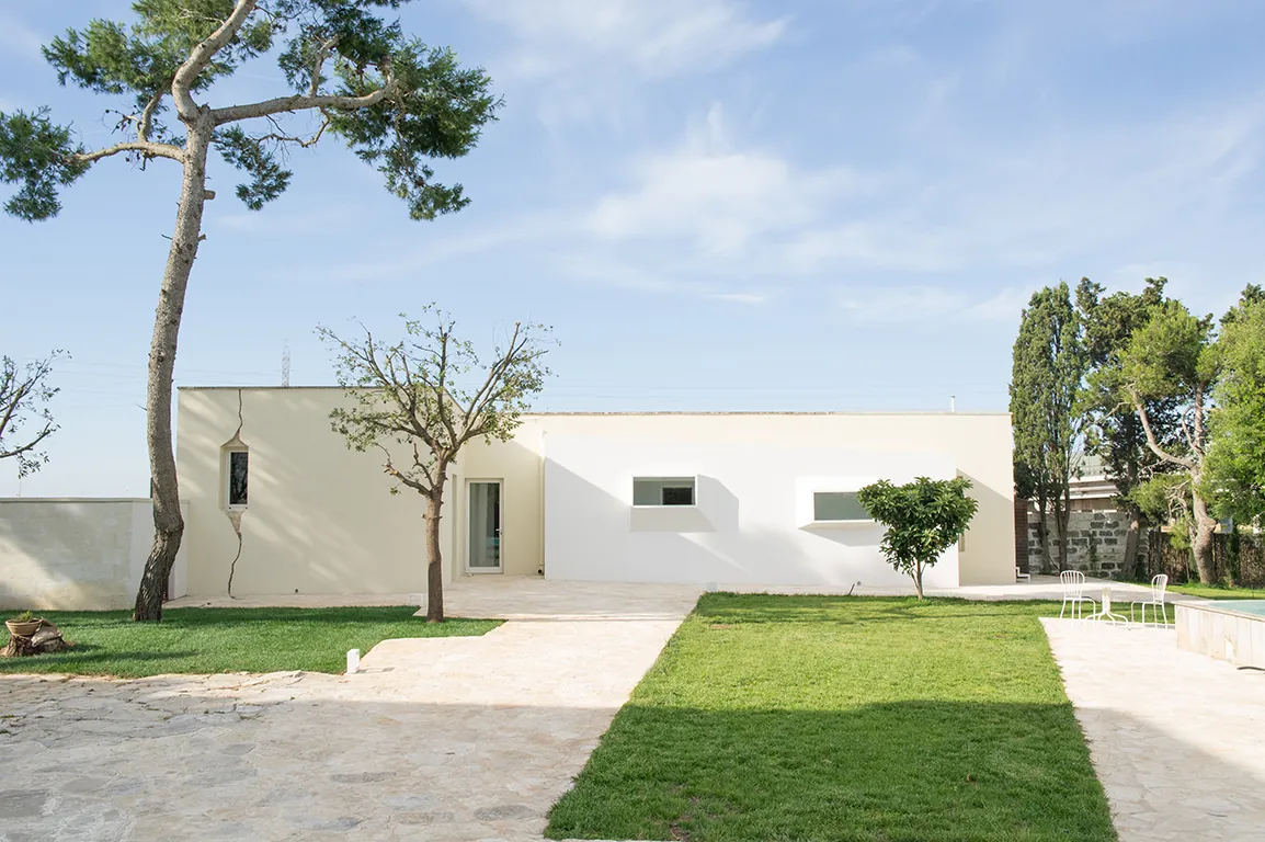 Facciata di Stanza Naturalia affacciata sul giardino